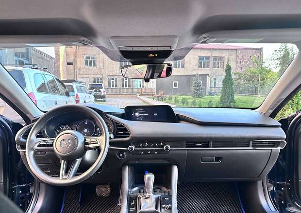 Mazda 3 2018 — photo 13