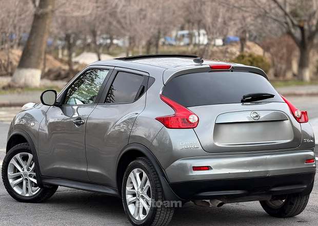 Nissan Juke 2010 — photo 4