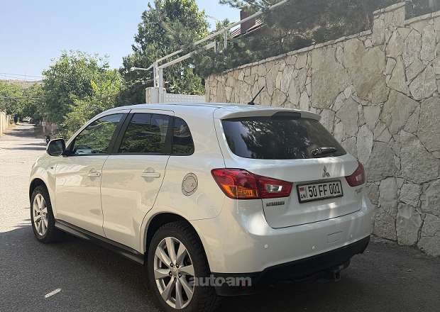 Mitsubishi Outlander 2013 — լուսանկար 3
