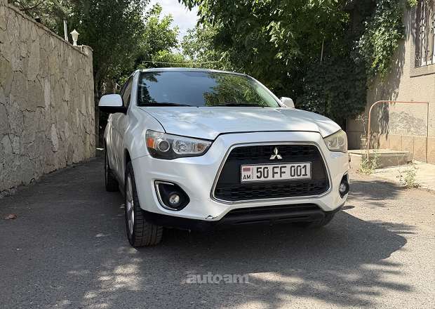 Mitsubishi Outlander 2013 — լուսանկար 2