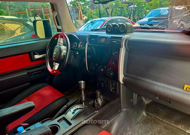 Toyota FJ Cruiser 2012 — լուսանկար 4