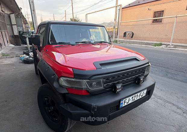 Toyota FJ Cruiser 2012 — լուսանկար 2