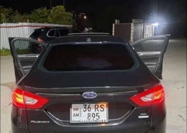 Ford Fusion 2015 — photo 2