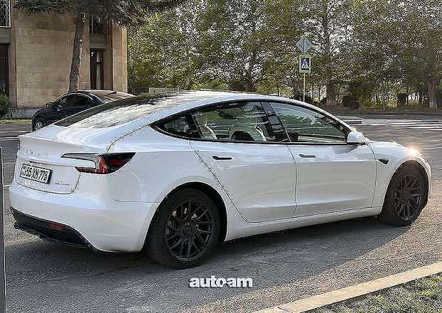 Tesla Model 3 2025 — լուսանկար 4