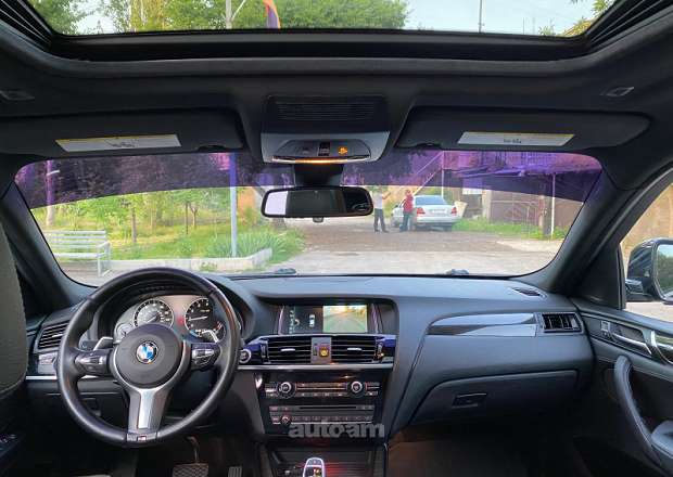 BMW X4 2017 — photo 11