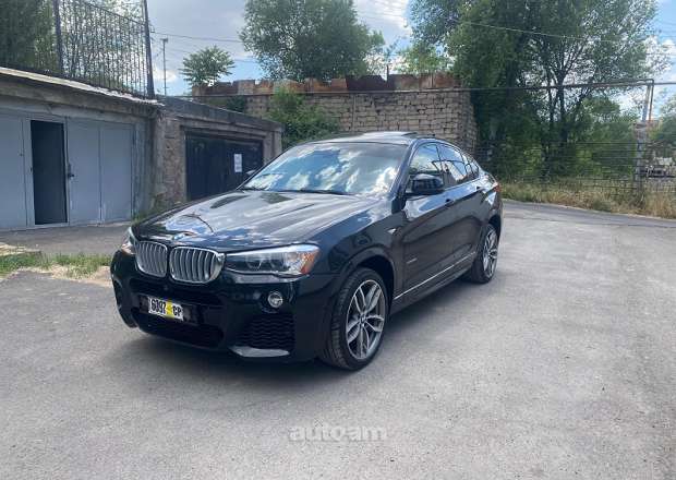 BMW X4 2017 — photo 10