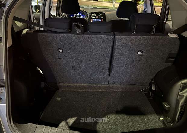 Nissan Note 2016 — լուսանկար 12