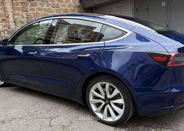 Tesla Model 3 2018 — լուսանկար 3