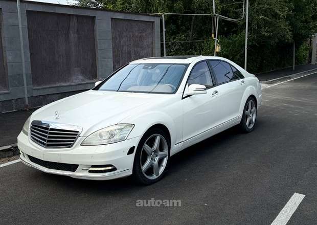 Mercedes-Benz S 550 2010 — լուսանկար 1
