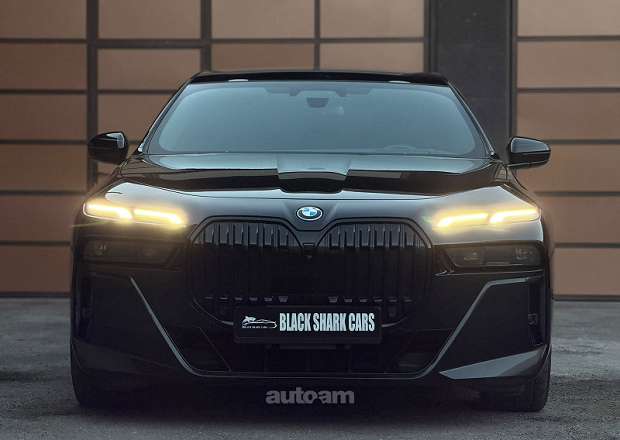 BMW i7 2023 — լուսանկար 2
