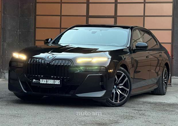 BMW i7 2023 — լուսանկար 1