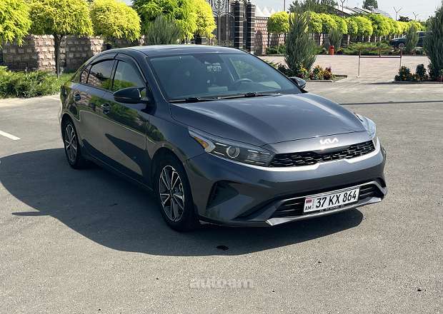 Kia Forte 2022 — photo 1