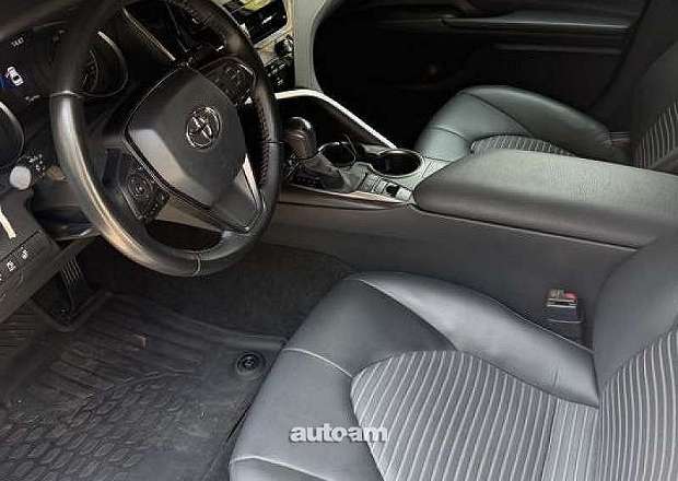 Toyota Camry 2023 — լուսանկար 5