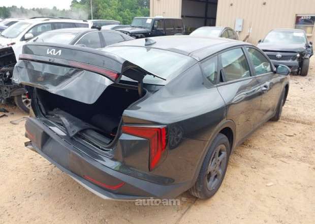 Kia K4
