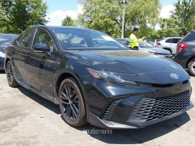 Toyota Camry  2025 
