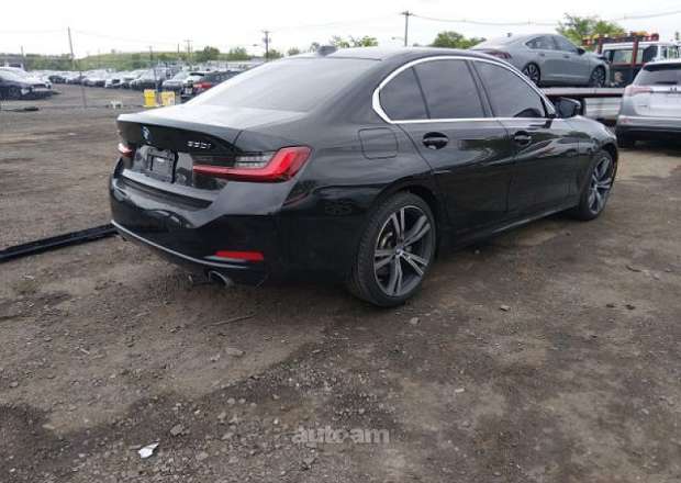 BMW 330
