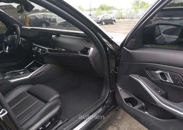 BMW 330