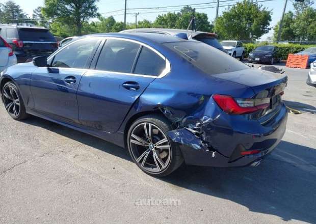BMW 330
