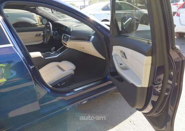 BMW 330