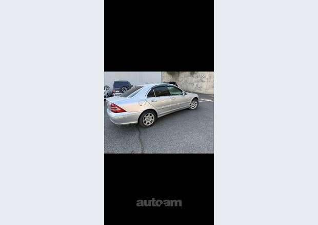 Mercedes-Benz C 320 2004 — photo 1