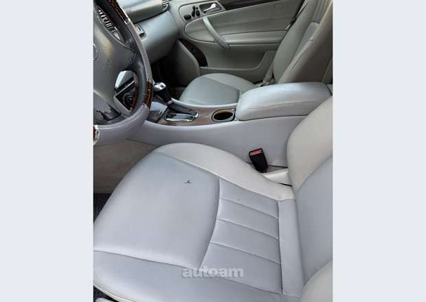 Mercedes-Benz C 320 2004 — photo 8