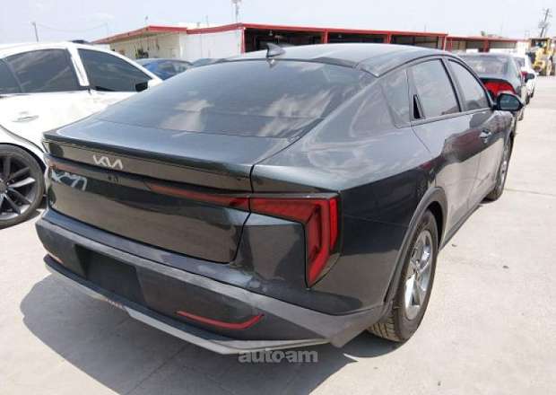 Kia K4