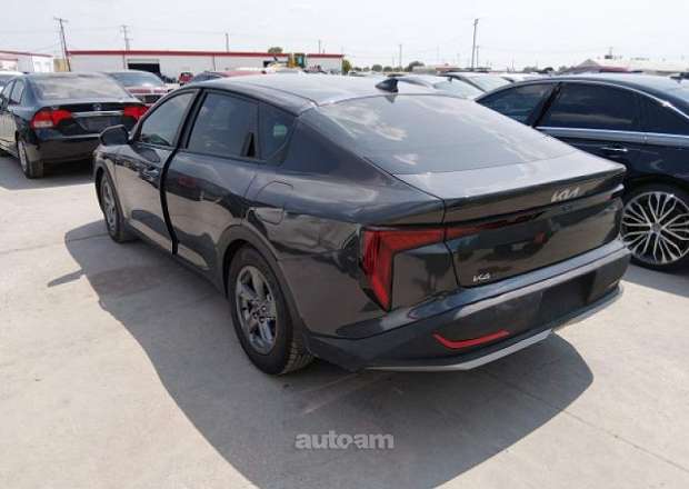 Kia K4