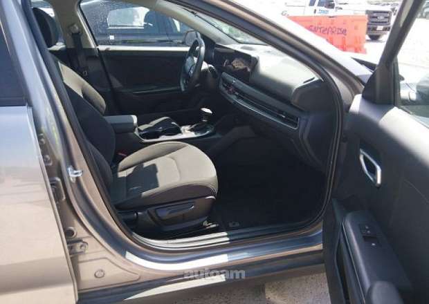 Kia K4