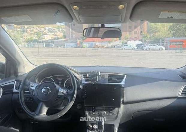 Nissan Sentra 2019 — լուսանկար 7