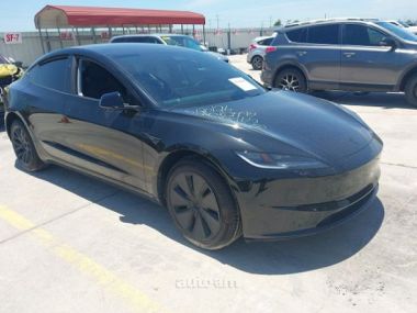 Tesla Model 3  2026 
