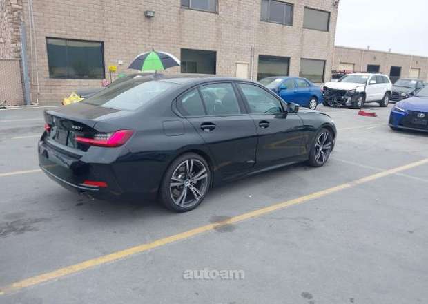 BMW 330