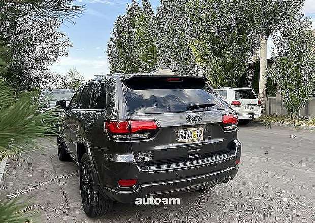 Jeep Grand Cherokee 2020 — լուսանկար 4