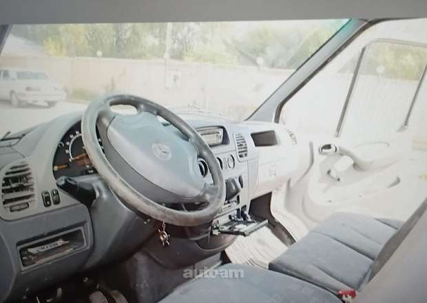 Mercedes-Benz Sprinter 2004 — photo 7