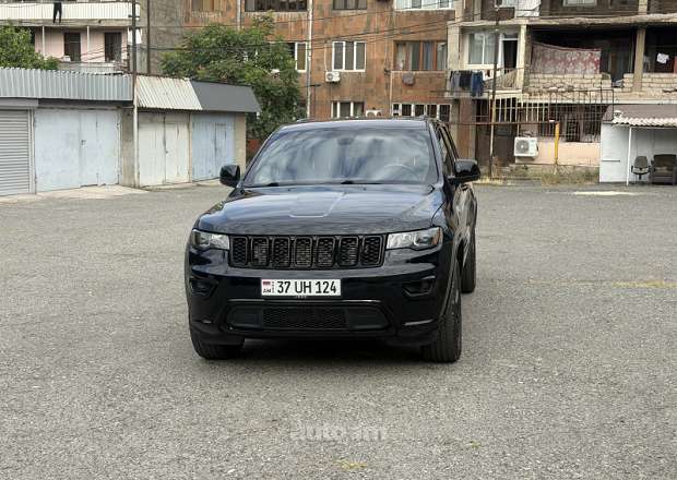 Jeep Grand Cherokee 2022 — լուսանկար 3