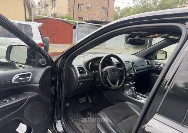 Jeep Grand Cherokee 2022 — լուսանկար 4