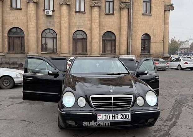 Mercedes-Benz E 320