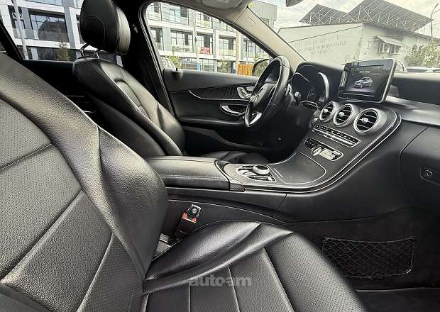 Mercedes-Benz C 300