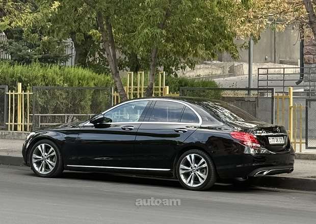 Mercedes-Benz C 300