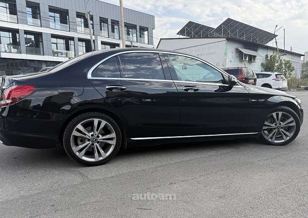Mercedes-Benz C 300