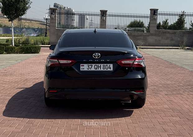 Toyota Camry 2020 — photo 5
