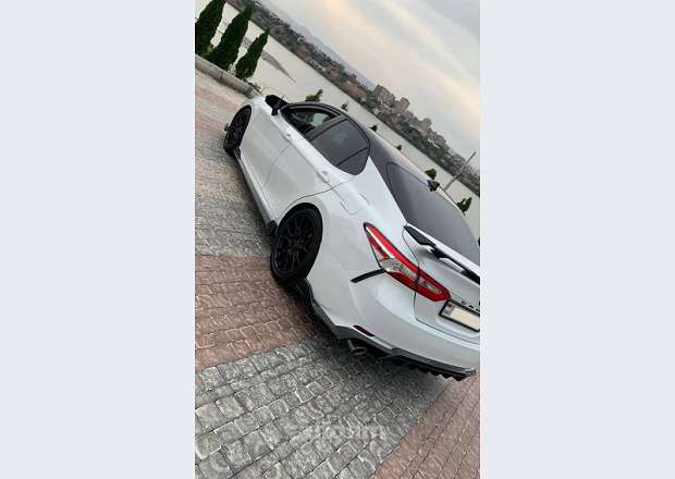 Toyota Camry 2020 — լուսանկար 6