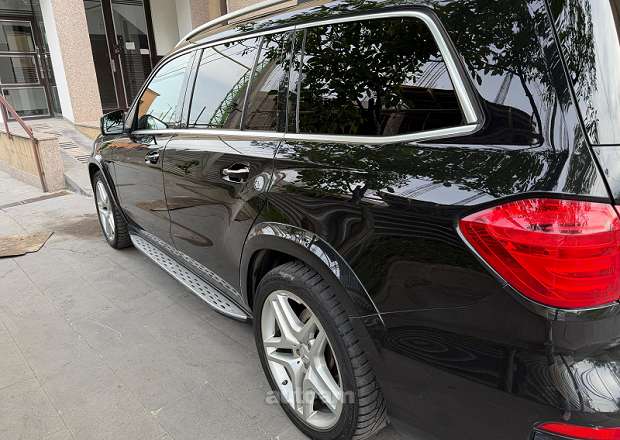 Mercedes-Benz GL 500 2012 — լուսանկար 3
