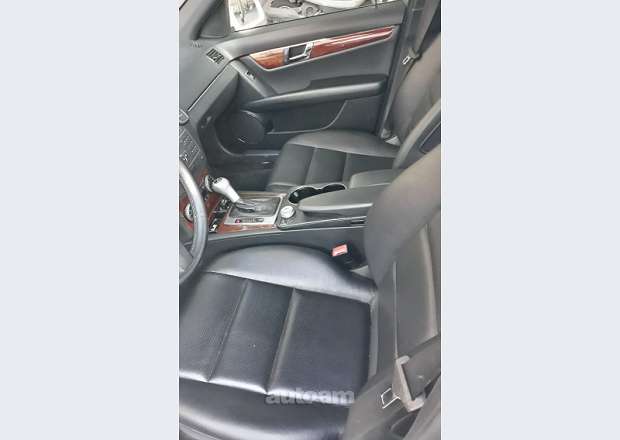 Mercedes-Benz 300 2011 — photo 10