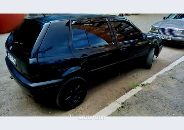 Volkswagen Golf 1996 — լուսանկար 1