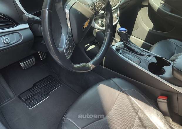 Chevrolet Volt 2015 — photo 2