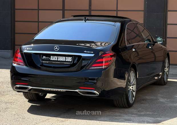 Mercedes-Benz S 560