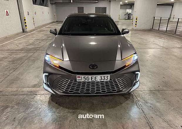 Toyota Camry 2025 — լուսանկար 3