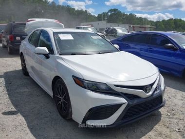 Toyota Camry  2022 