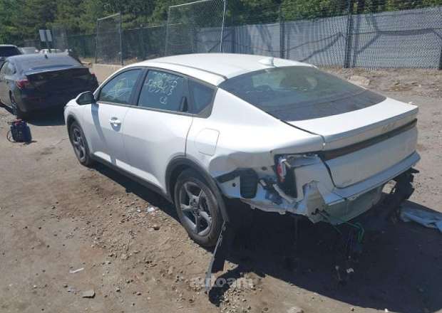 Kia K4