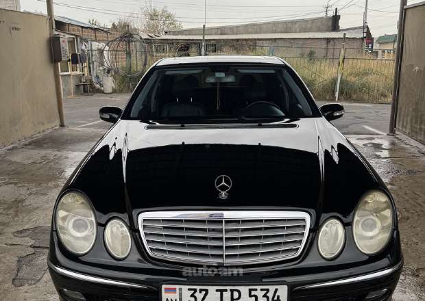 Mercedes-Benz E 320 2003 — photo 2